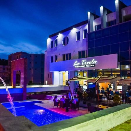 Crystal Apartments 울친 외부 사진