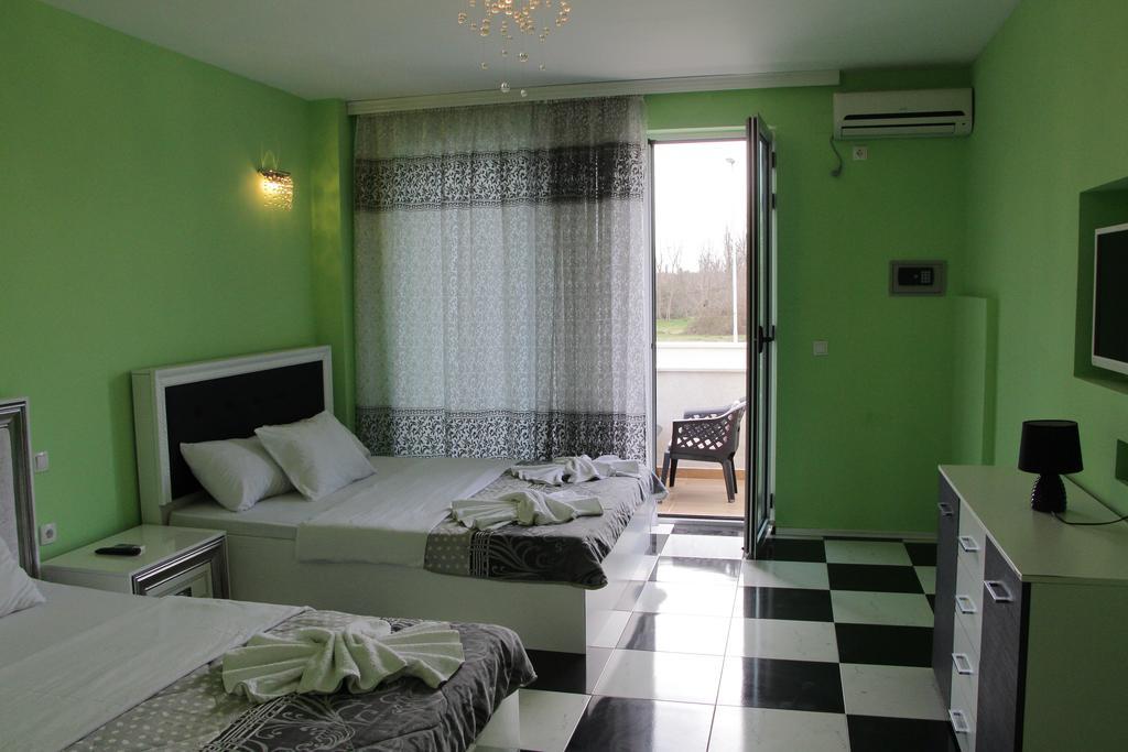 Crystal Apartments 울친 외부 사진