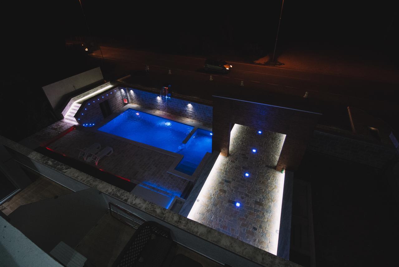 Crystal Apartments 울친 외부 사진