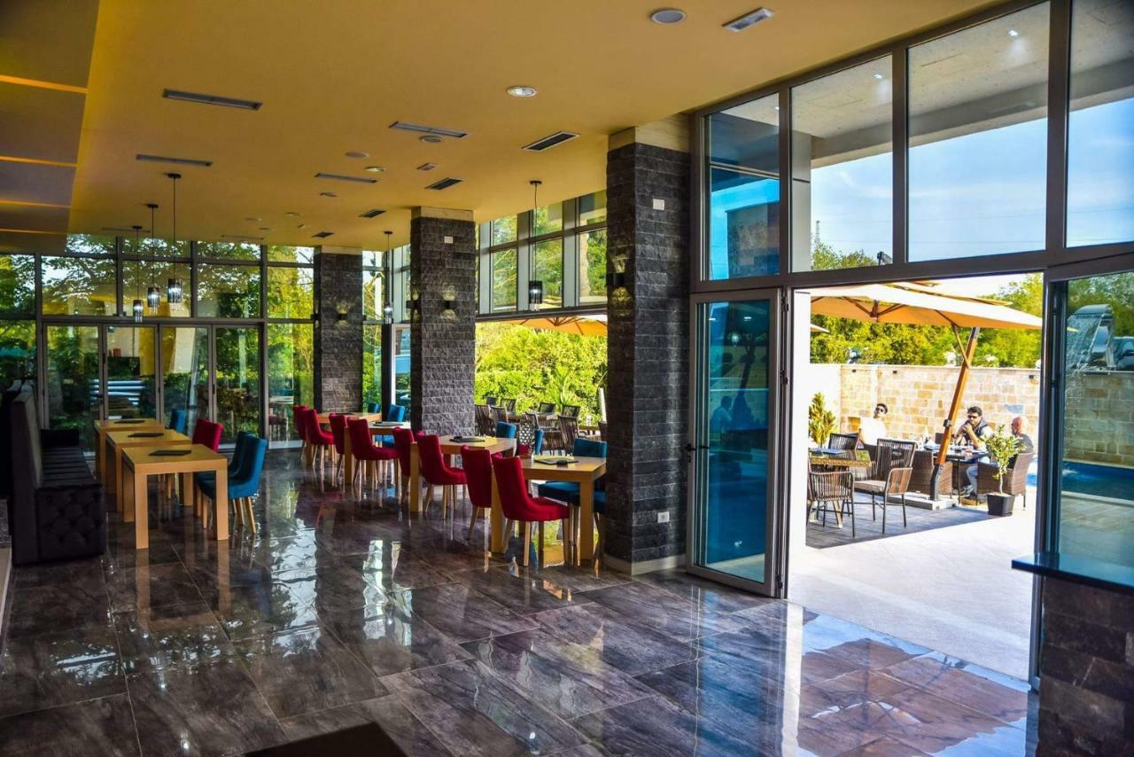 Crystal Apartments 울친 외부 사진