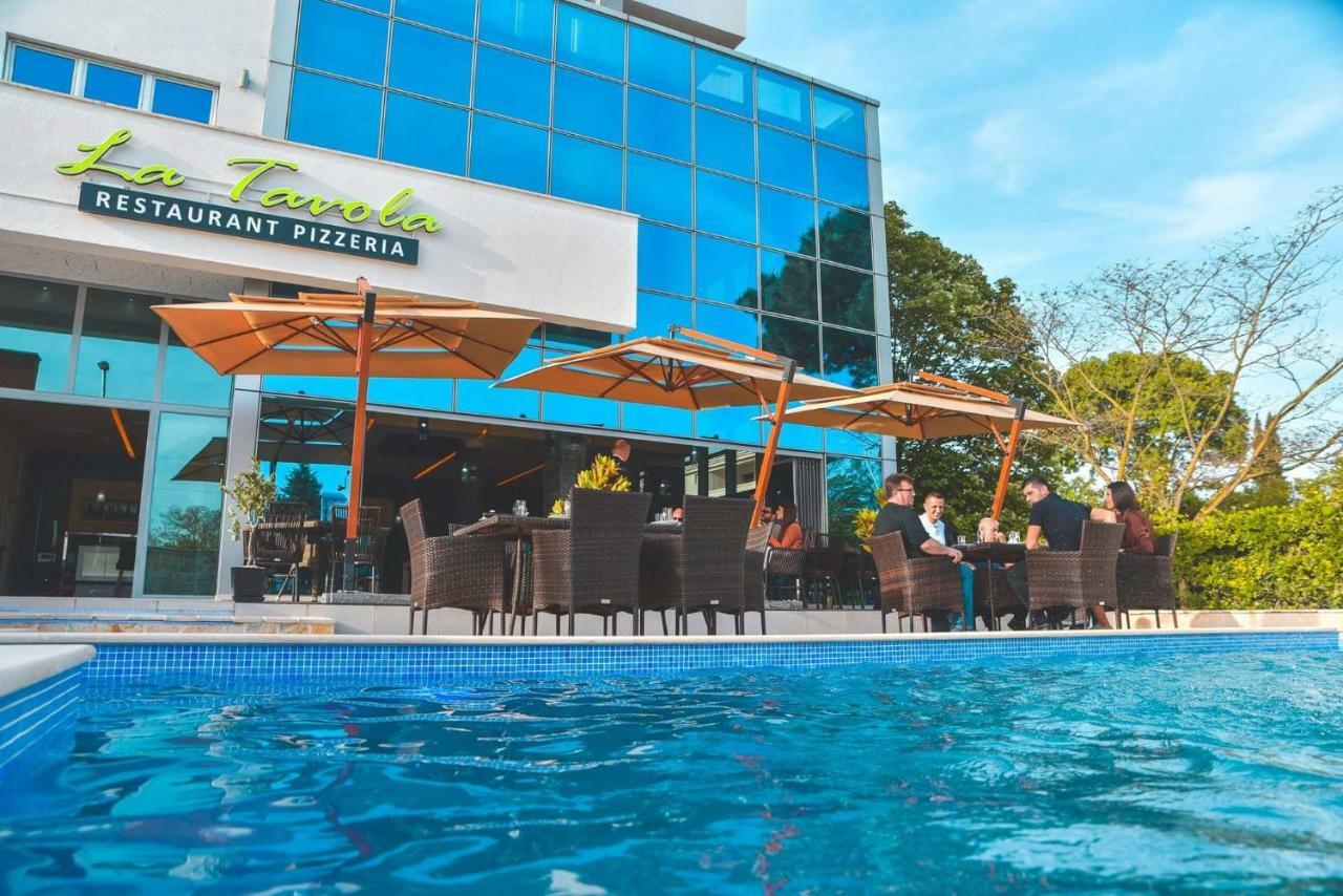Crystal Apartments 울친 외부 사진